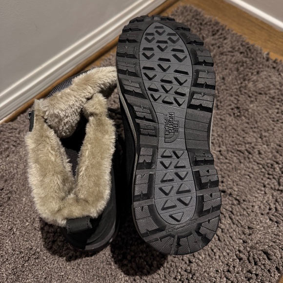 The North Face Women’s Shellista II Mid Winter Boots – Black / Gray, Size 9 - Picture 5 of 7